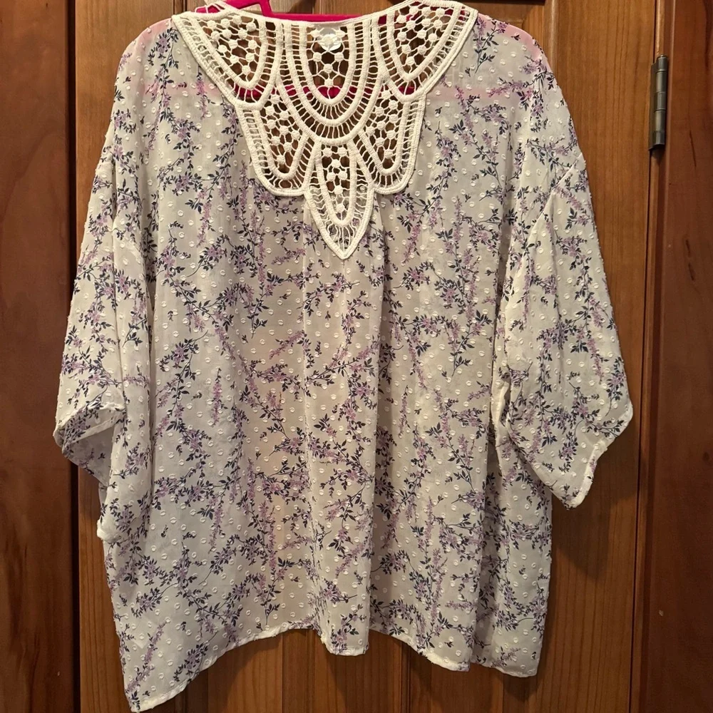 Evsie By Maurices Open Kimono Girls XL 13/14 Cream Purple Floral Crochet Back